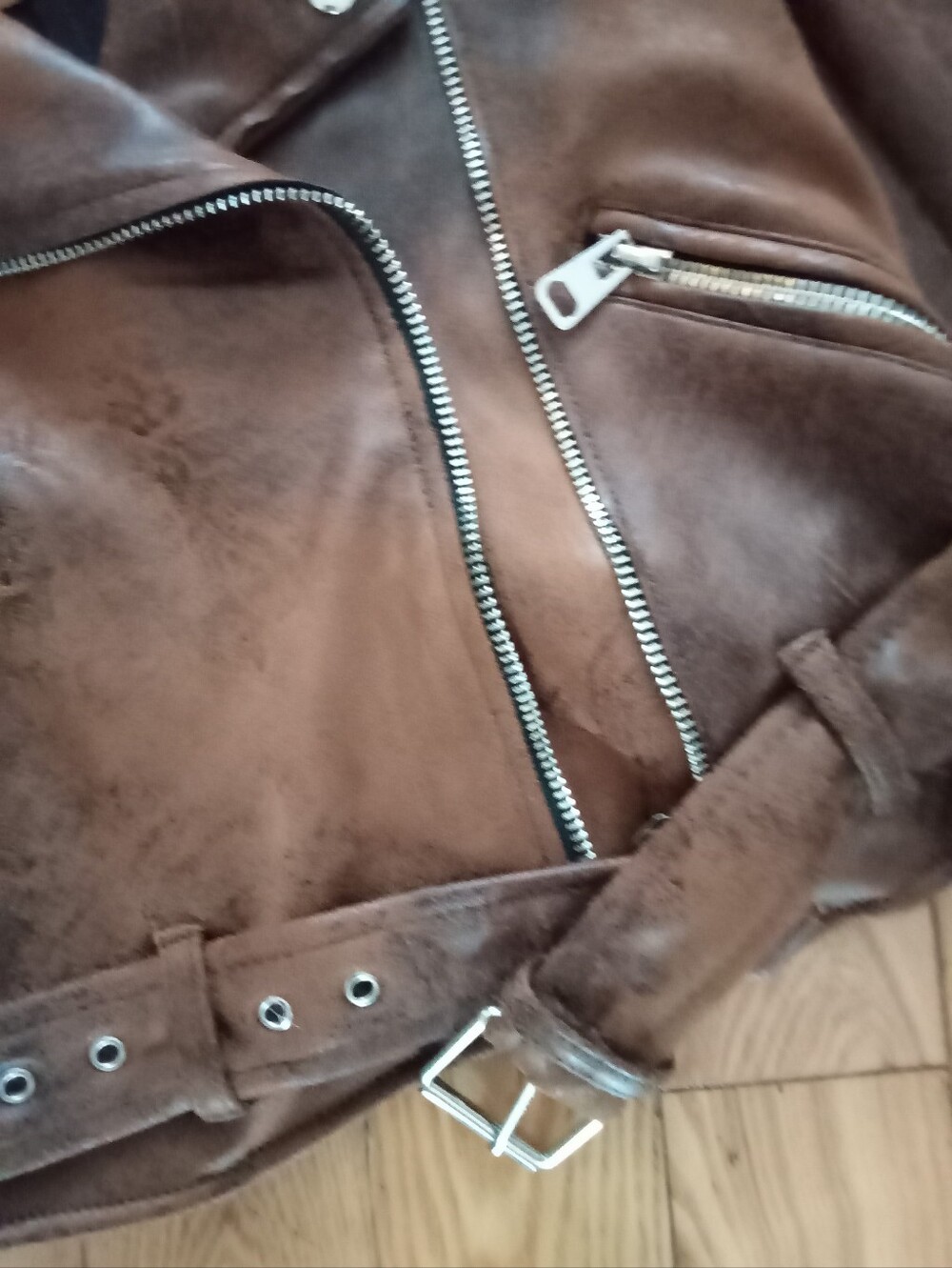 Cropped Motorcycle Jacket - Picture 3 of 5